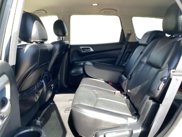 2020 Nissan Pathfinder SL