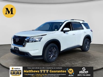 2025 Nissan Pathfinder SV