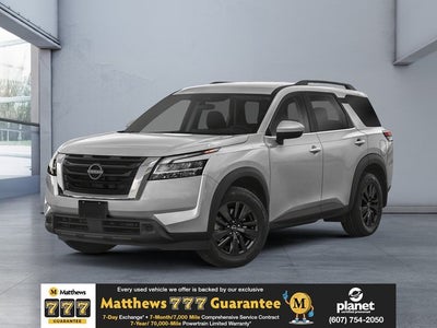 2022 Nissan Pathfinder SV