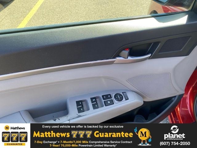 2019 Hyundai Elantra SE