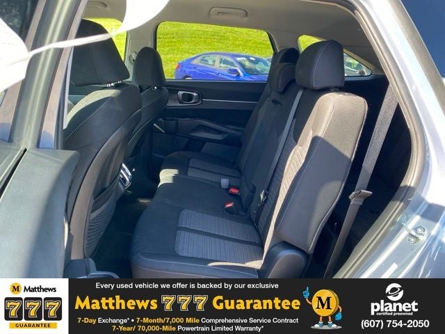2023 Kia Sorento LX