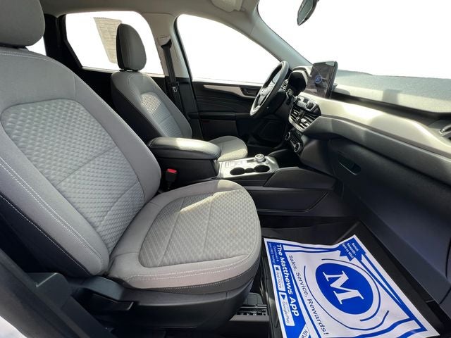 2022 Ford Escape Hybrid SE