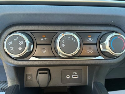 2024 Nissan Versa 1.6 SV