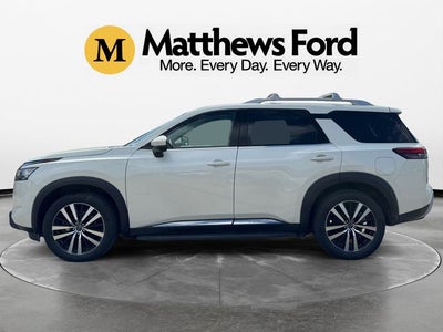 2023 Nissan Pathfinder Platinum