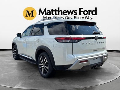 2023 Nissan Pathfinder Platinum