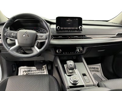2024 Mitsubishi Outlander ES
