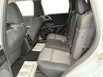 2024 Mitsubishi Outlander ES