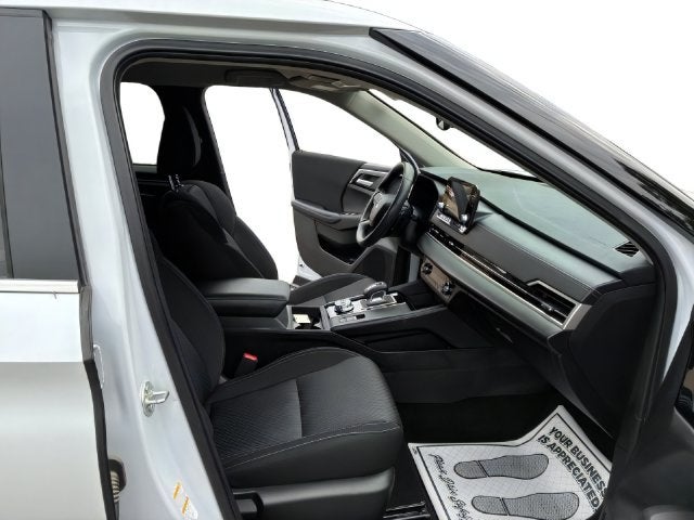 2024 Mitsubishi Outlander ES