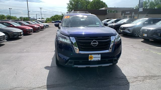 2024 Nissan Pathfinder SL