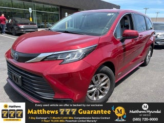 2021 Toyota Sienna LE 8 Passenger