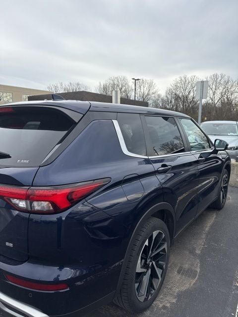 2022 Mitsubishi Outlander Black Edition