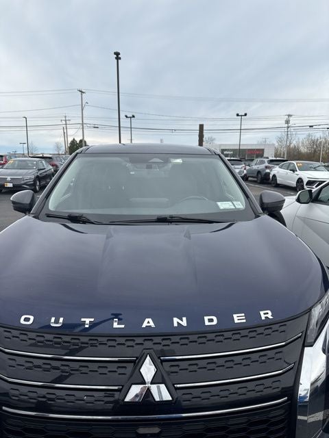 2022 Mitsubishi Outlander Black Edition