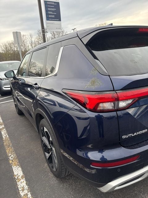2022 Mitsubishi Outlander Black Edition