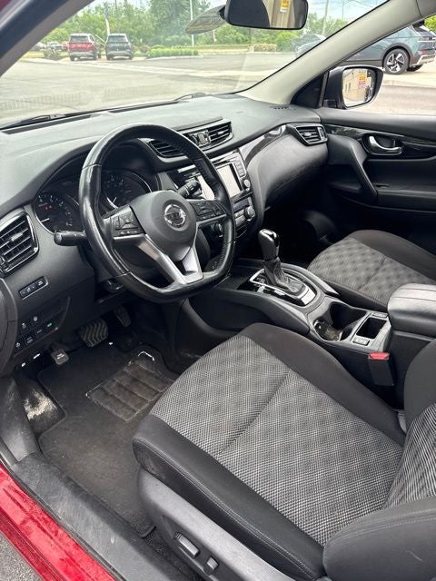 2022 Nissan Rogue Sport SV