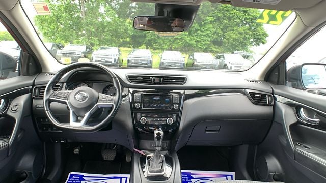 2022 Nissan Rogue Sport SV