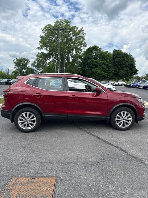 2022 Nissan Rogue Sport SV