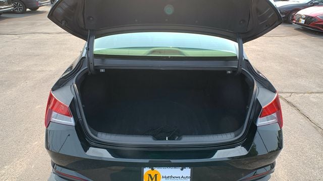 2023 Hyundai Elantra SE