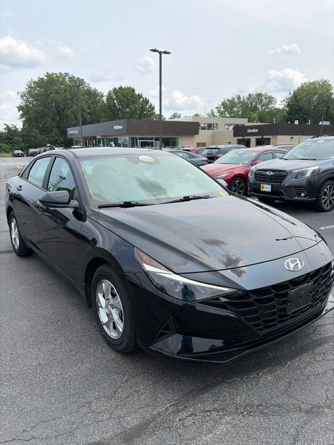 2023 Hyundai Elantra SE