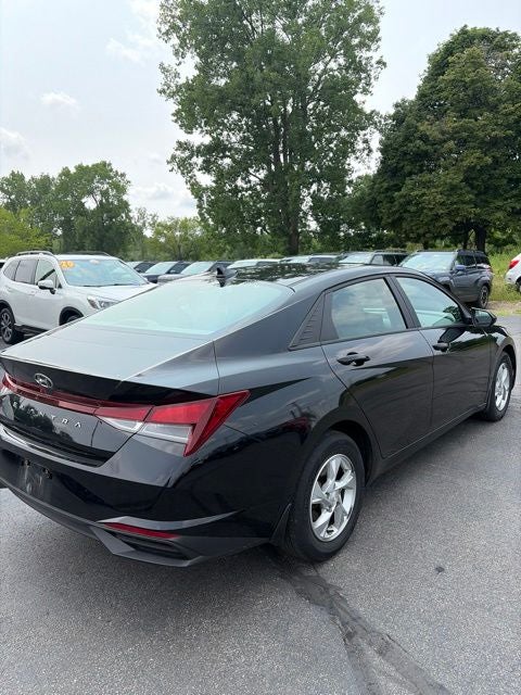 2023 Hyundai Elantra SE