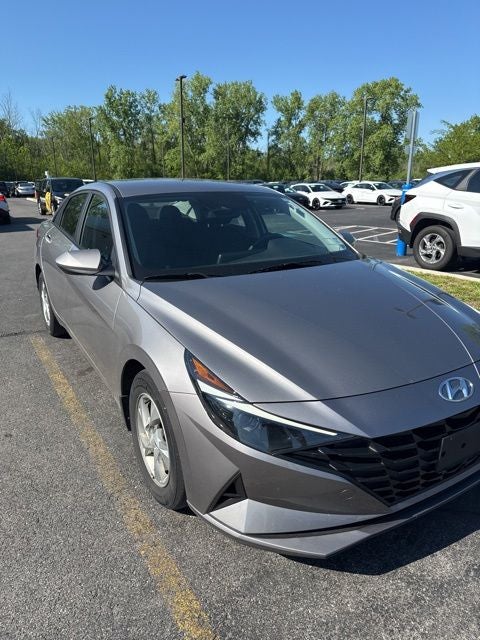 2023 Hyundai Elantra SE