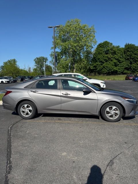 2023 Hyundai Elantra SE