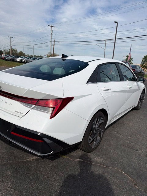 2024 Hyundai Elantra Limited