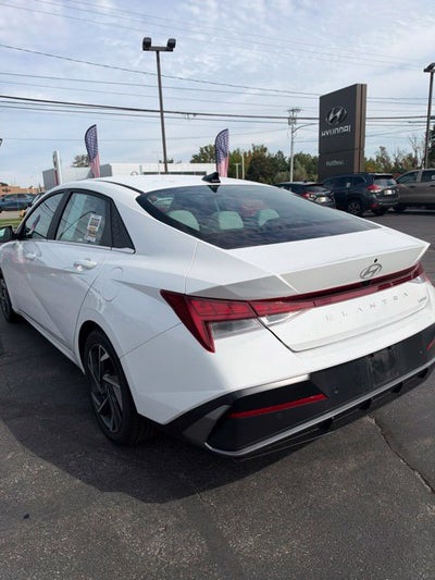 2024 Hyundai Elantra Limited