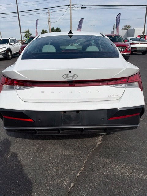 2024 Hyundai Elantra Limited