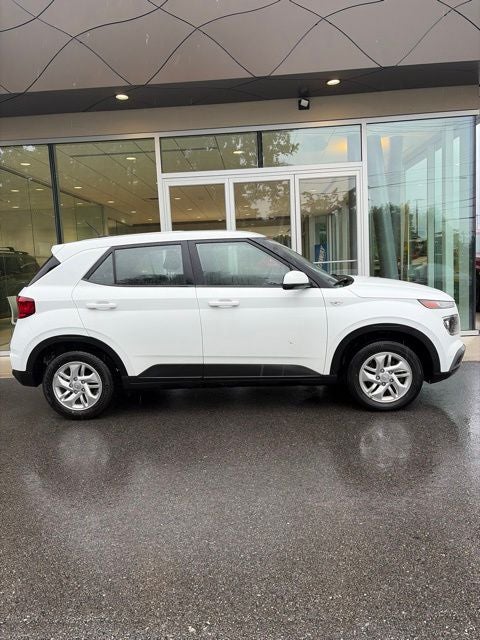 2023 Hyundai Venue SE