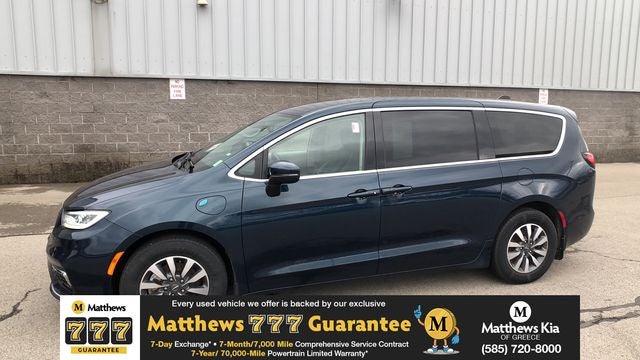 2023 Chrysler Pacifica Hybrid Touring L