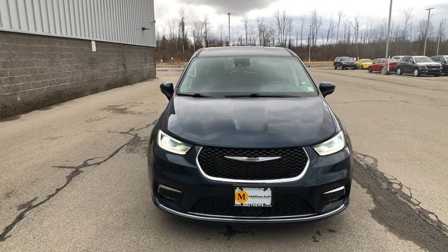 2023 Chrysler Pacifica Hybrid Touring L