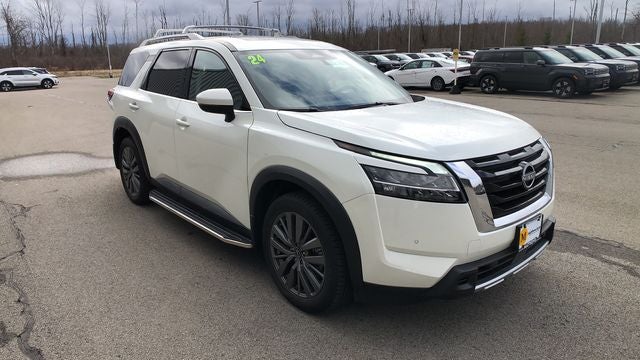 2024 Nissan Pathfinder SL