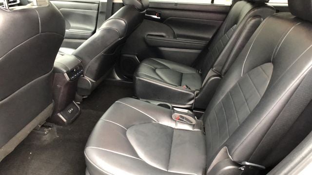 2022 Toyota Highlander Hybrid Bronze Edition