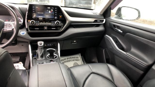 2022 Toyota Highlander Hybrid Bronze Edition