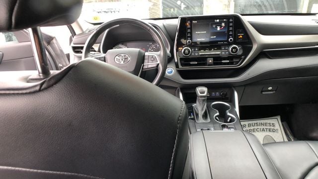 2022 Toyota Highlander Hybrid Bronze Edition