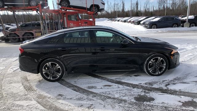2022 Kia K5 EX