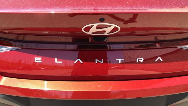 2024 Hyundai Elantra SE