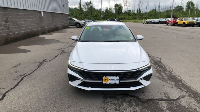 2024 Hyundai Elantra SE