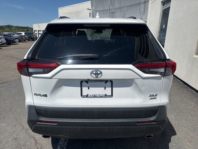 2020 Toyota RAV4 XLE