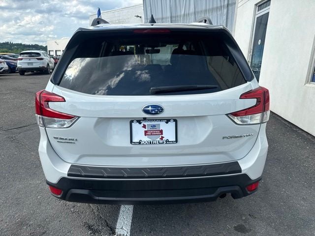 2024 Subaru Forester Premium