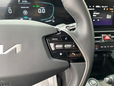 2023 Kia Niro SX