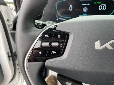 2023 Kia Niro SX