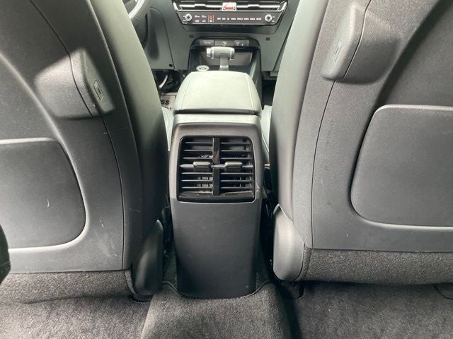 2023 Kia Niro SX