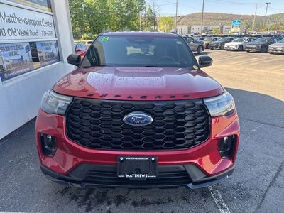 2025 Ford Explorer ST-Line