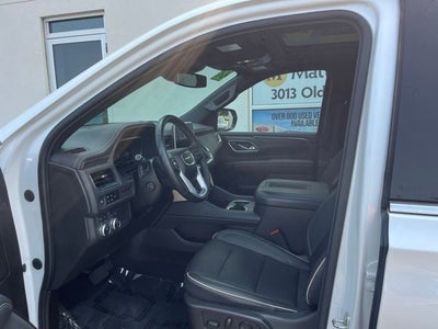 2023 GMC Yukon XL SLT