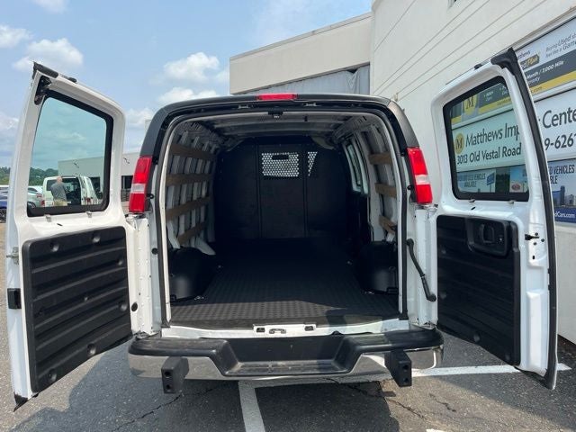 2025 GMC Savana 2500 Work Van