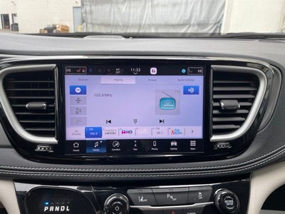 2024 Chrysler Pacifica Hybrid Select