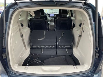2024 Chrysler Pacifica Hybrid Select