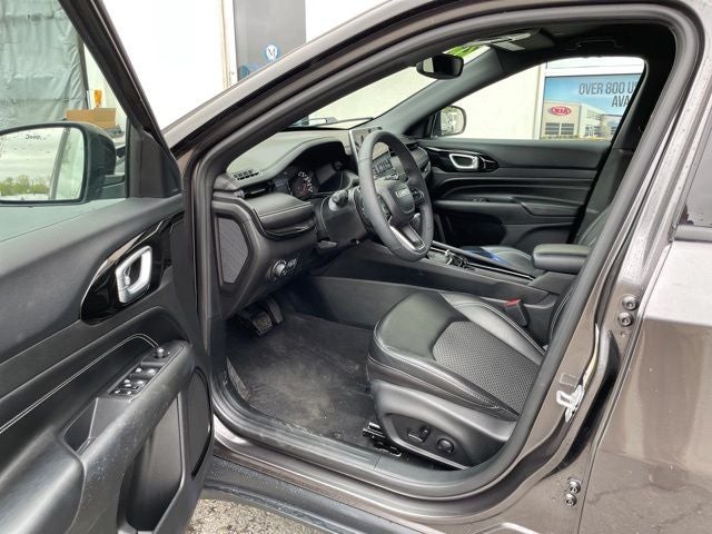 2023 Jeep Compass Altitude