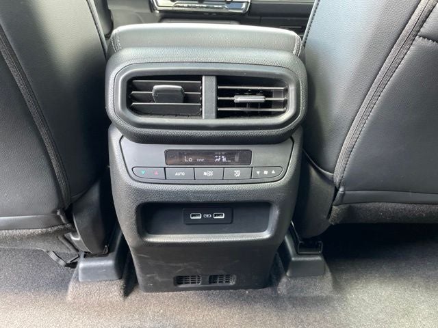 2023 Honda Pilot Touring 8 Passenger